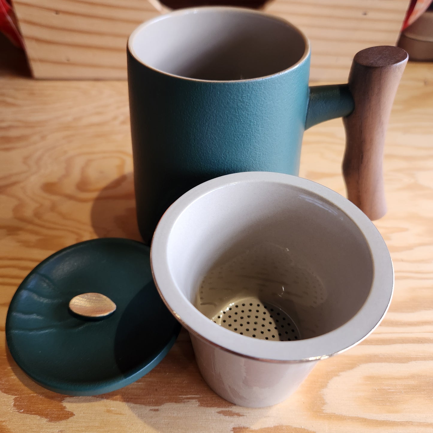 Mug with Infuser and Lid